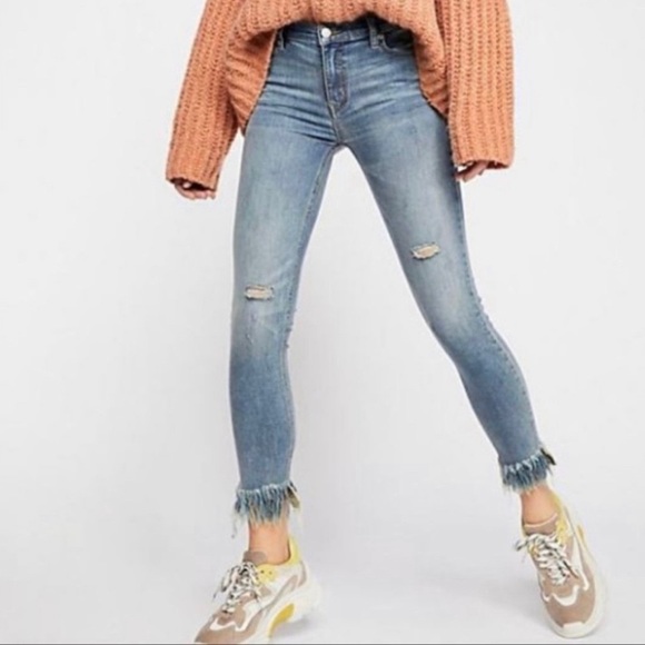 Free People Denim - FREE People Jeans Distressed Great Heights Frayed Hem Skinny Ankle OB829017 Sz31